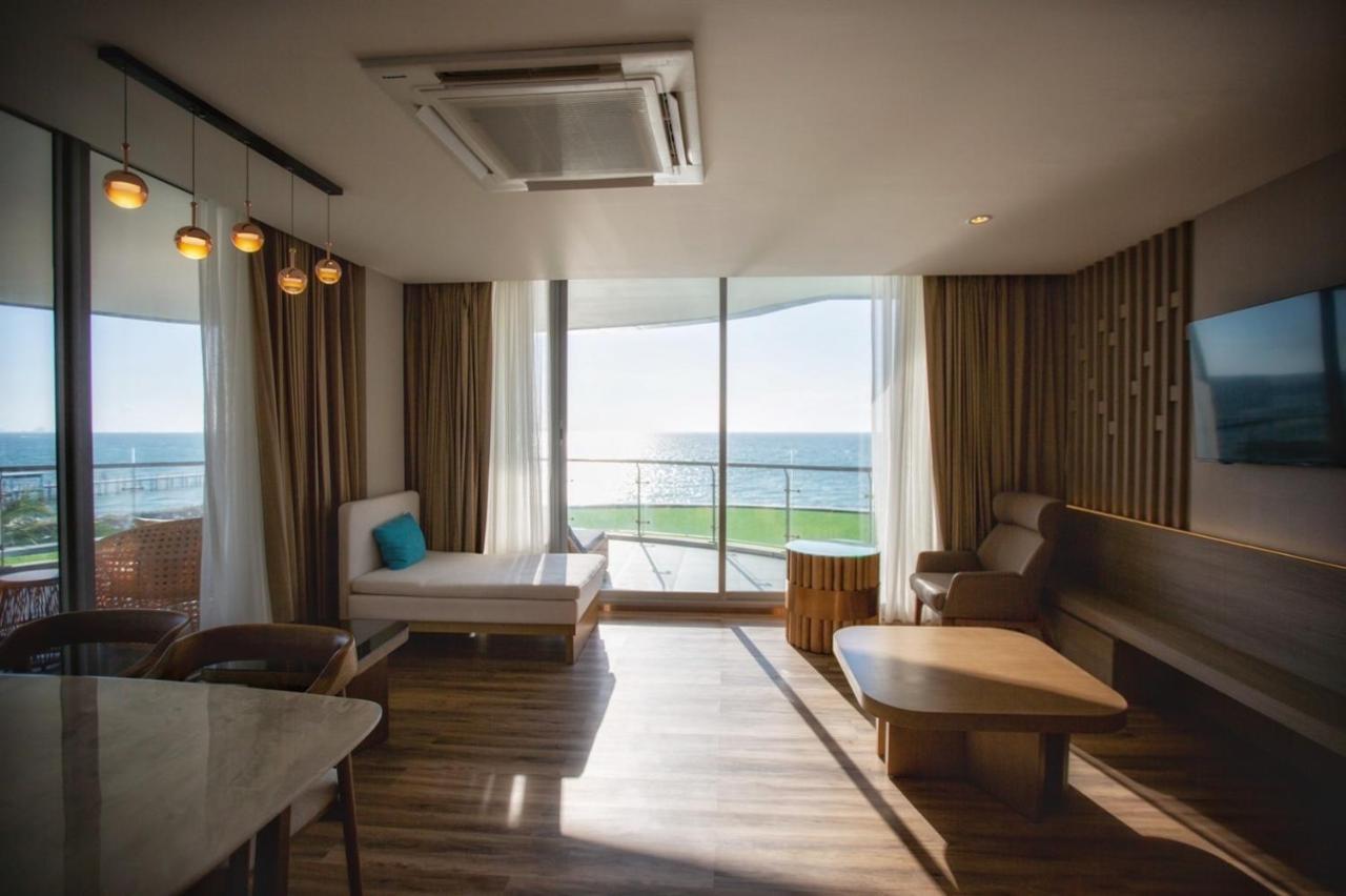 Symphony Of The Sea Hotel Bang Saen Exterior photo