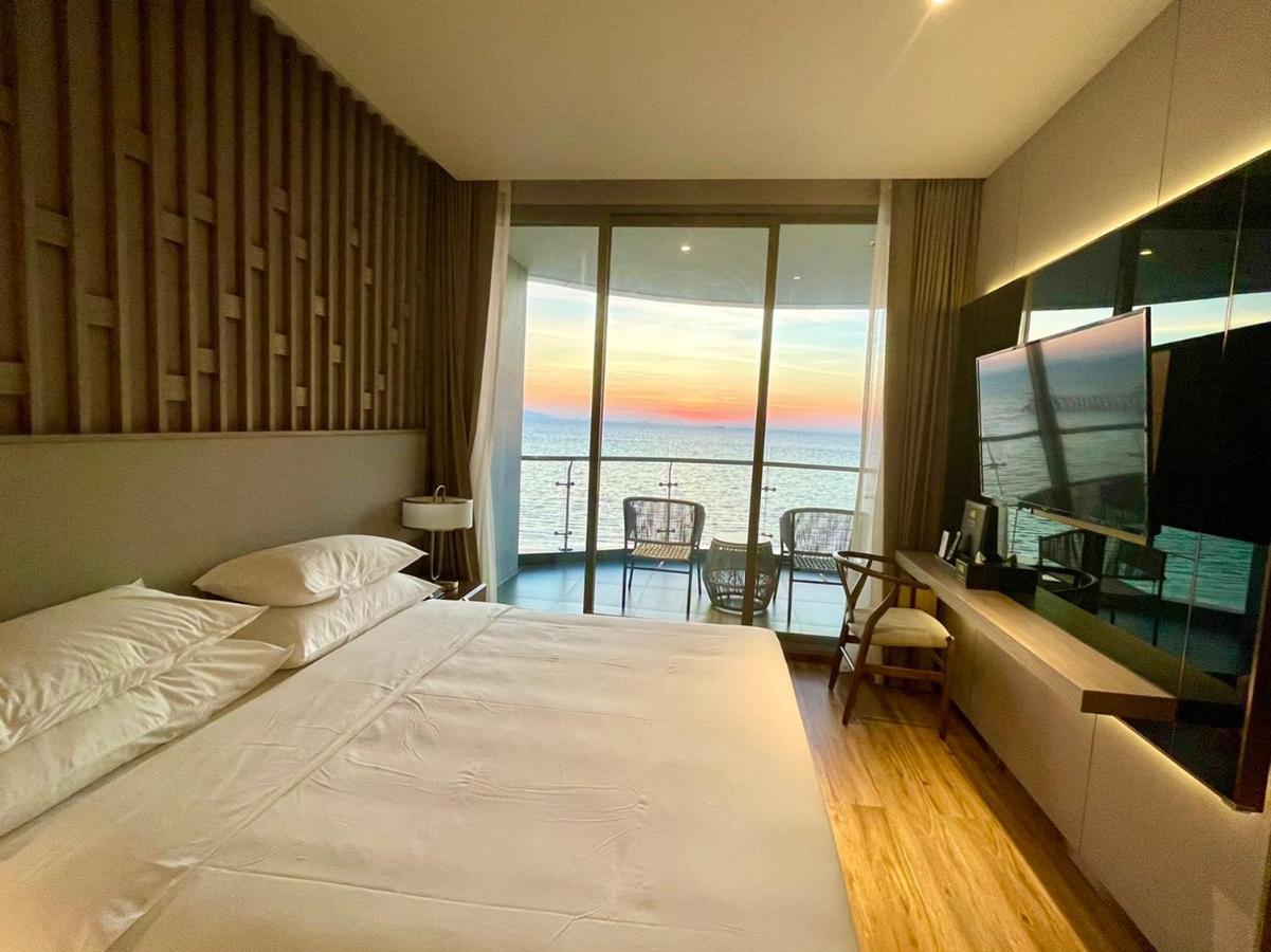 Symphony Of The Sea Hotel Bang Saen Exterior photo