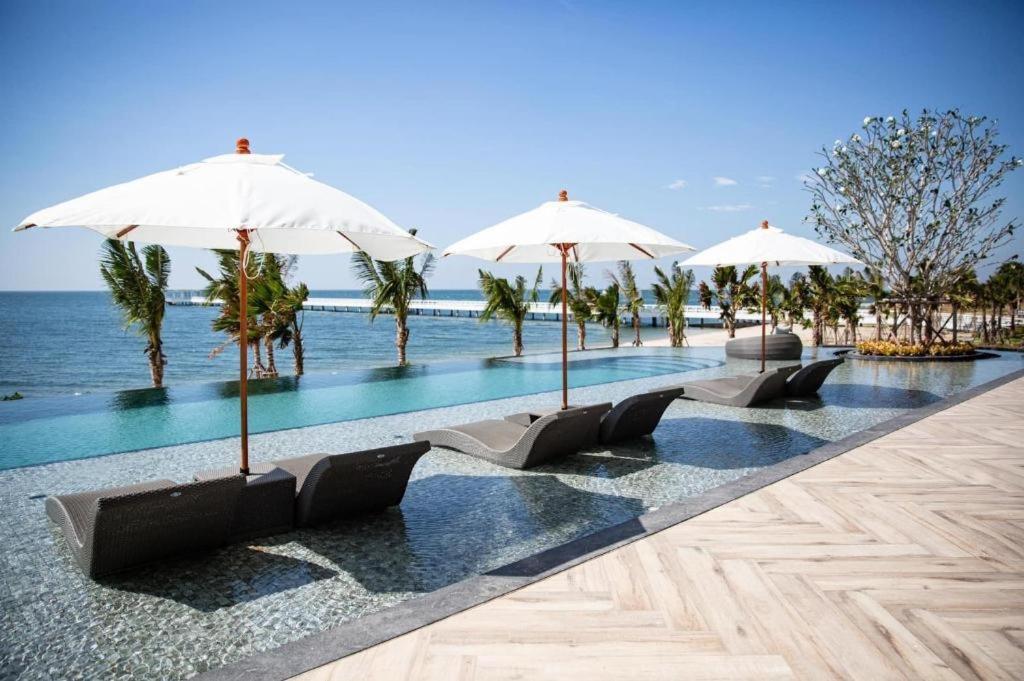 Symphony Of The Sea Hotel Bang Saen Exterior photo