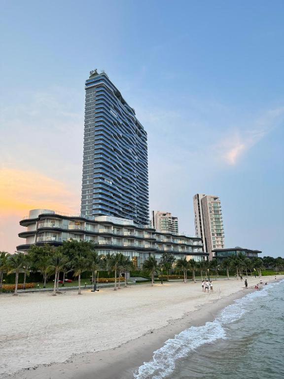 Symphony Of The Sea Hotel Bang Saen Exterior photo
